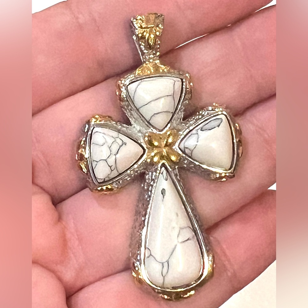 ~SET~ White marbled and Gold Cross Pendant and Ring Sz 11 - Picture 7 of 7